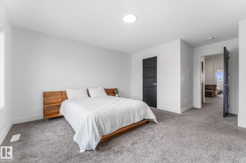 72 Spruce Gardens Crescent, Spruce Grove, AB - Indoor Photo Showing Bedroom