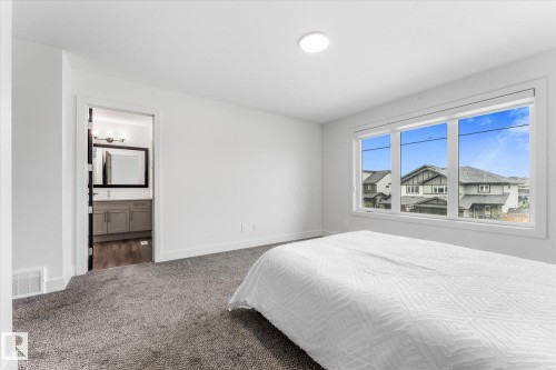 72 Spruce Gardens Crescent, Spruce Grove, AB - Indoor Photo Showing Bedroom