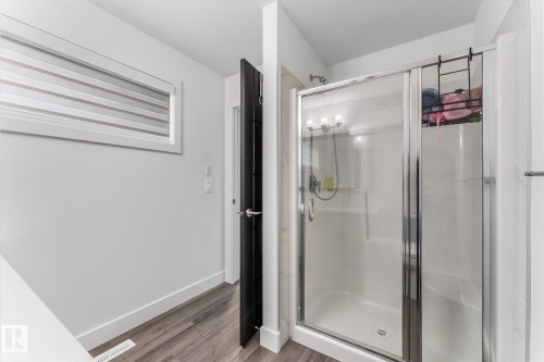 72 Spruce Gardens Crescent, Spruce Grove, AB - Indoor Photo Showing Bathroom