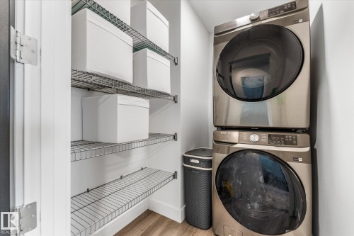 72 Spruce Gardens Crescent, Spruce Grove, AB - Indoor Photo Showing Laundry Room