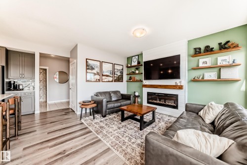 17207 64 Street Nw, Edmonton, AB - Indoor Photo Showing Living Room With Fireplace