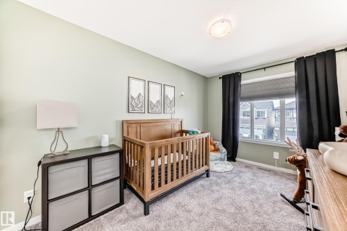 17207 64 Street Nw, Edmonton, AB - Indoor Photo Showing Bedroom