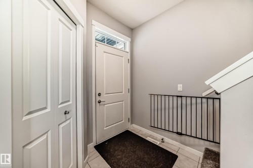 17207 64 Street Nw, Edmonton, AB - Indoor Photo Showing Other Room