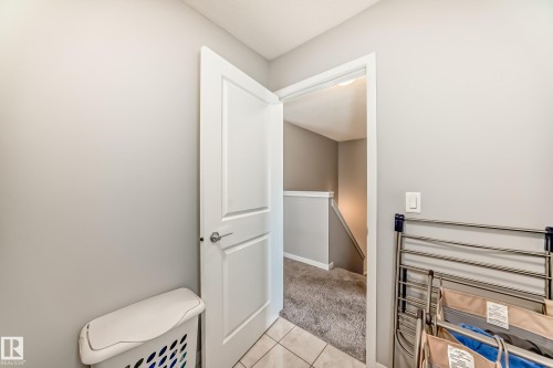 17207 64 Street Nw, Edmonton, AB - Indoor Photo Showing Other Room