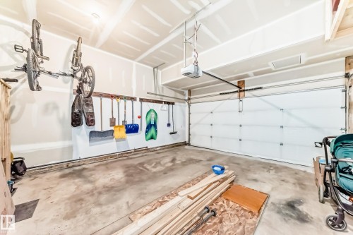 17207 64 Street Nw, Edmonton, AB - Indoor Photo Showing Garage