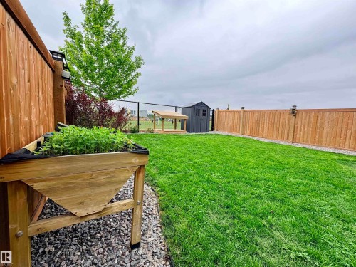 17207 64 Street Nw, Edmonton, AB - Outdoor