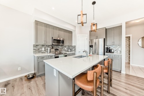 17207 64 Street Nw, Edmonton, AB - Indoor Photo Showing Kitchen With Stainless Steel Kitchen With Double Sink With Upgraded Kitchen