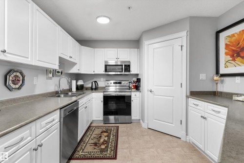 #305A 6 Spruce Ridge Dr, Spruce Grove, AB - Indoor Photo Showing Kitchen With Double Sink