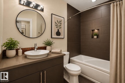 #303 10611 117 St Nw, Edmonton, AB - Indoor Photo Showing Bathroom