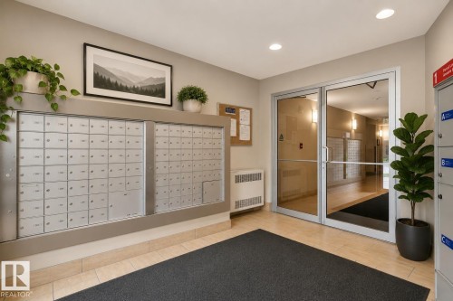 #303 10611 117 St Nw, Edmonton, AB - Indoor Photo Showing Other Room