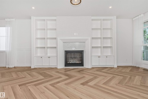 10439 144 Street Nw, Edmonton, AB - Indoor With Fireplace