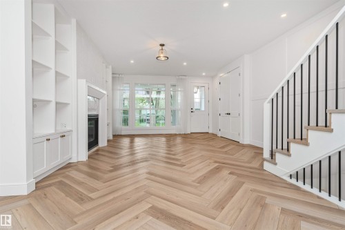 10439 144 Street Nw, Edmonton, AB - Indoor Photo Showing Other Room