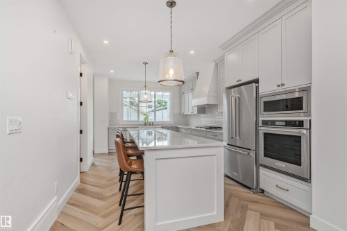 10439 144 Street Nw, Edmonton, AB - Indoor Photo Showing Kitchen With Stainless Steel Kitchen With Upgraded Kitchen