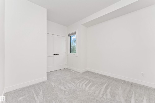 10439 144 Street Nw, Edmonton, AB - Indoor Photo Showing Other Room