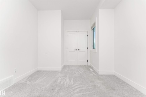 10439 144 Street Nw, Edmonton, AB - Indoor Photo Showing Other Room