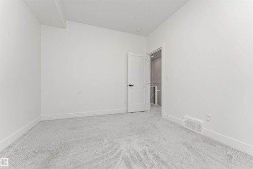 10439 144 Street Nw, Edmonton, AB - Indoor Photo Showing Other Room