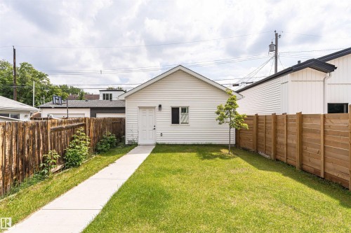 10439 144 Street Nw, Edmonton, AB - Outdoor
