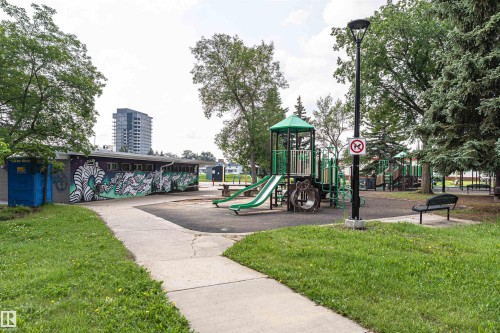 10439 144 Street Nw, Edmonton, AB - Outdoor