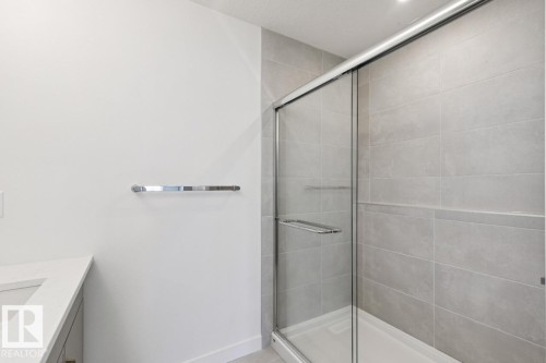 5033 Cawsey Link Sw, Edmonton, AB - Indoor Photo Showing Bathroom