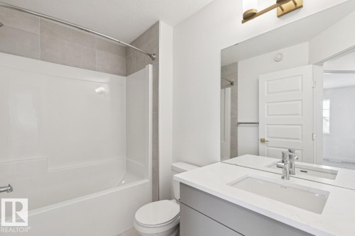 5033 Cawsey Link Sw, Edmonton, AB - Indoor Photo Showing Bathroom