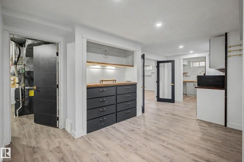 162 Mission Avenue, St. Albert, AB - Indoor