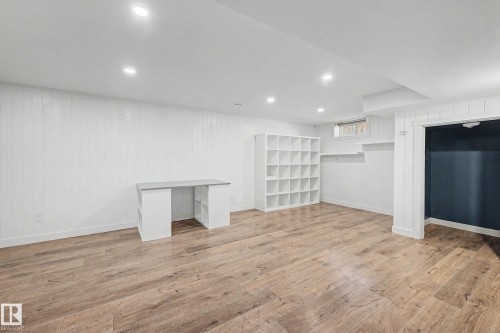 162 Mission Avenue, St. Albert, AB - Indoor