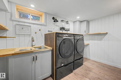 162 Mission Avenue, St. Albert, AB - Indoor Photo Showing Laundry Room