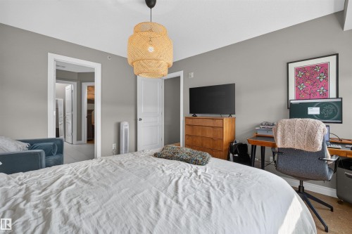 #301 9603 98 Av Nw, Edmonton, AB - Indoor Photo Showing Bedroom