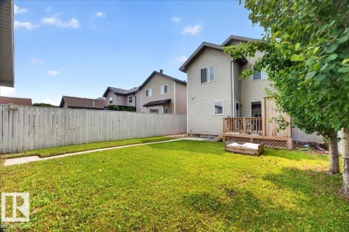 Yard - 887 Oakland Boulevard, Devon, AB - Outdoor