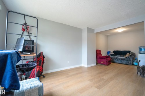 13225 47 Street Nw, Edmonton, AB - Indoor