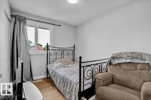 13225 47 Street Nw, Edmonton, AB - Indoor Photo Showing Bedroom