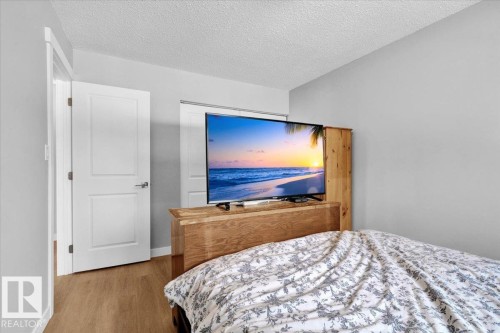 13225 47 Street Nw, Edmonton, AB - Indoor Photo Showing Bedroom