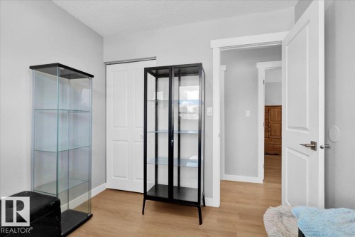 13225 47 Street Nw, Edmonton, AB - Indoor