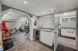 Bar - 