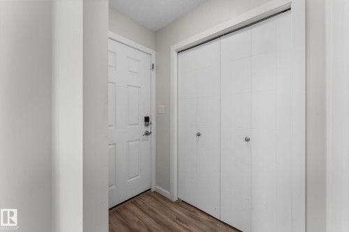 11840 122 Street Nw, Edmonton, AB - Indoor Photo Showing Other Room