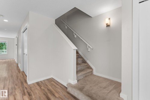 11840 122 Street Nw, Edmonton, AB - Indoor Photo Showing Other Room