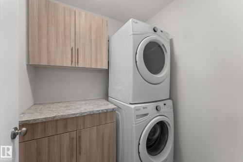 11840 122 Street Nw, Edmonton, AB - Indoor Photo Showing Laundry Room