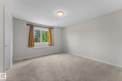 11840 122 Street Nw, Edmonton, AB - Indoor Photo Showing Other Room