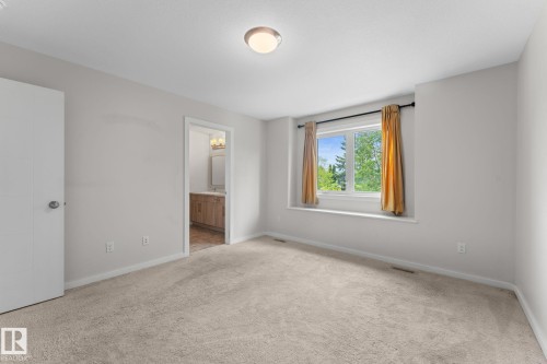 11840 122 Street Nw, Edmonton, AB - Indoor Photo Showing Other Room