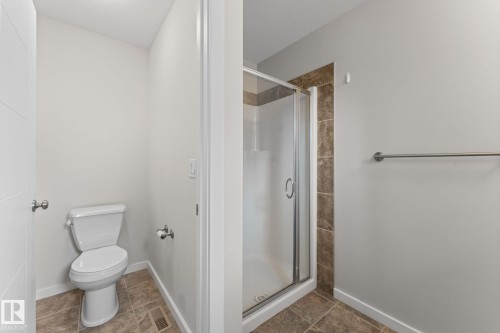 11840 122 Street Nw, Edmonton, AB - Indoor Photo Showing Bathroom