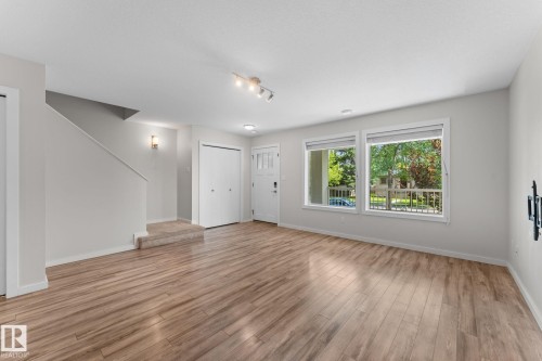 11840 122 Street Nw, Edmonton, AB - Indoor