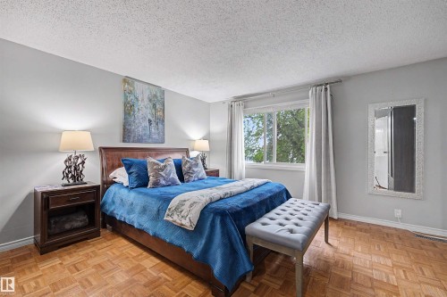 5420 146 Avenue Nw, Edmonton, AB - Indoor Photo Showing Bedroom