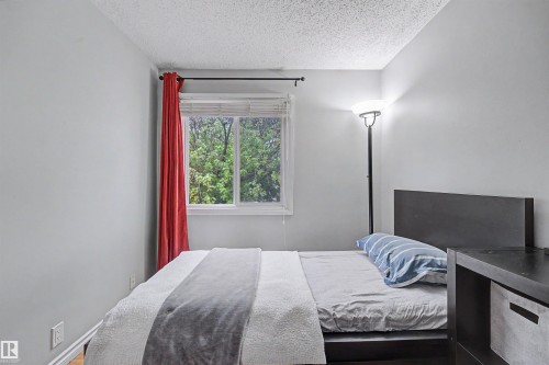 5420 146 Avenue Nw, Edmonton, AB - Indoor Photo Showing Bedroom