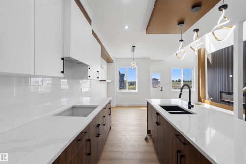 723 158 Avenue Ne, Edmonton, AB - Indoor Photo Showing Kitchen With Double Sink With Upgraded Kitchen