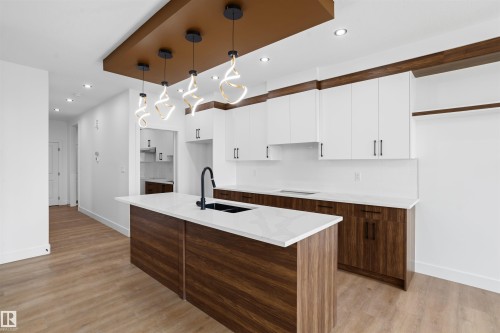 723 158 Avenue Ne, Edmonton, AB - Indoor Photo Showing Kitchen With Double Sink