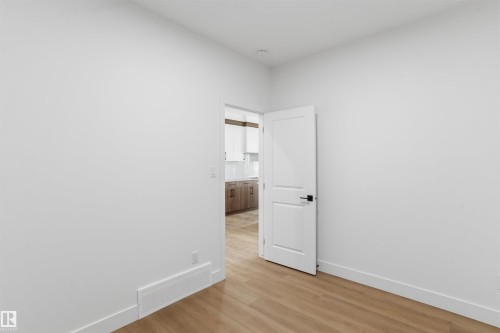 723 158 Avenue Ne, Edmonton, AB - Indoor Photo Showing Other Room