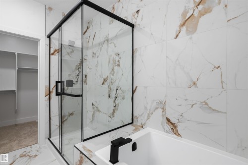 723 158 Avenue Ne, Edmonton, AB - Indoor Photo Showing Bathroom
