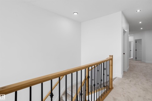 723 158 Avenue Ne, Edmonton, AB - Indoor Photo Showing Other Room