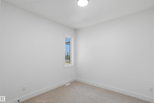 723 158 Avenue Ne, Edmonton, AB - Indoor Photo Showing Other Room