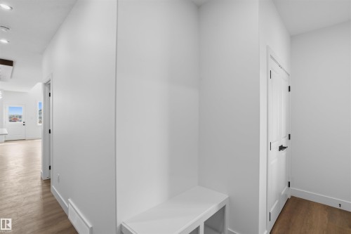 723 158 Avenue Ne, Edmonton, AB - Indoor Photo Showing Other Room